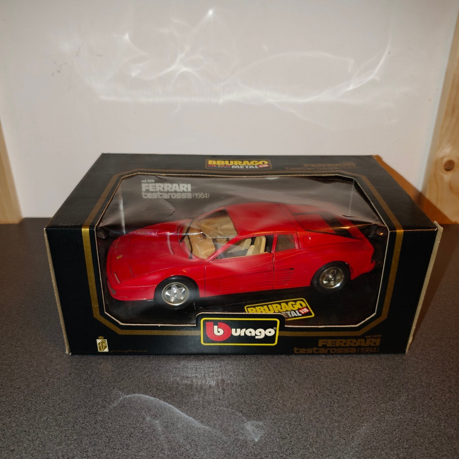 Bburago Ferrari Testarossa (1984) Die-Cast Model 1:18, Ophalen of Verzenden, Nieuw, Auto, Bburago