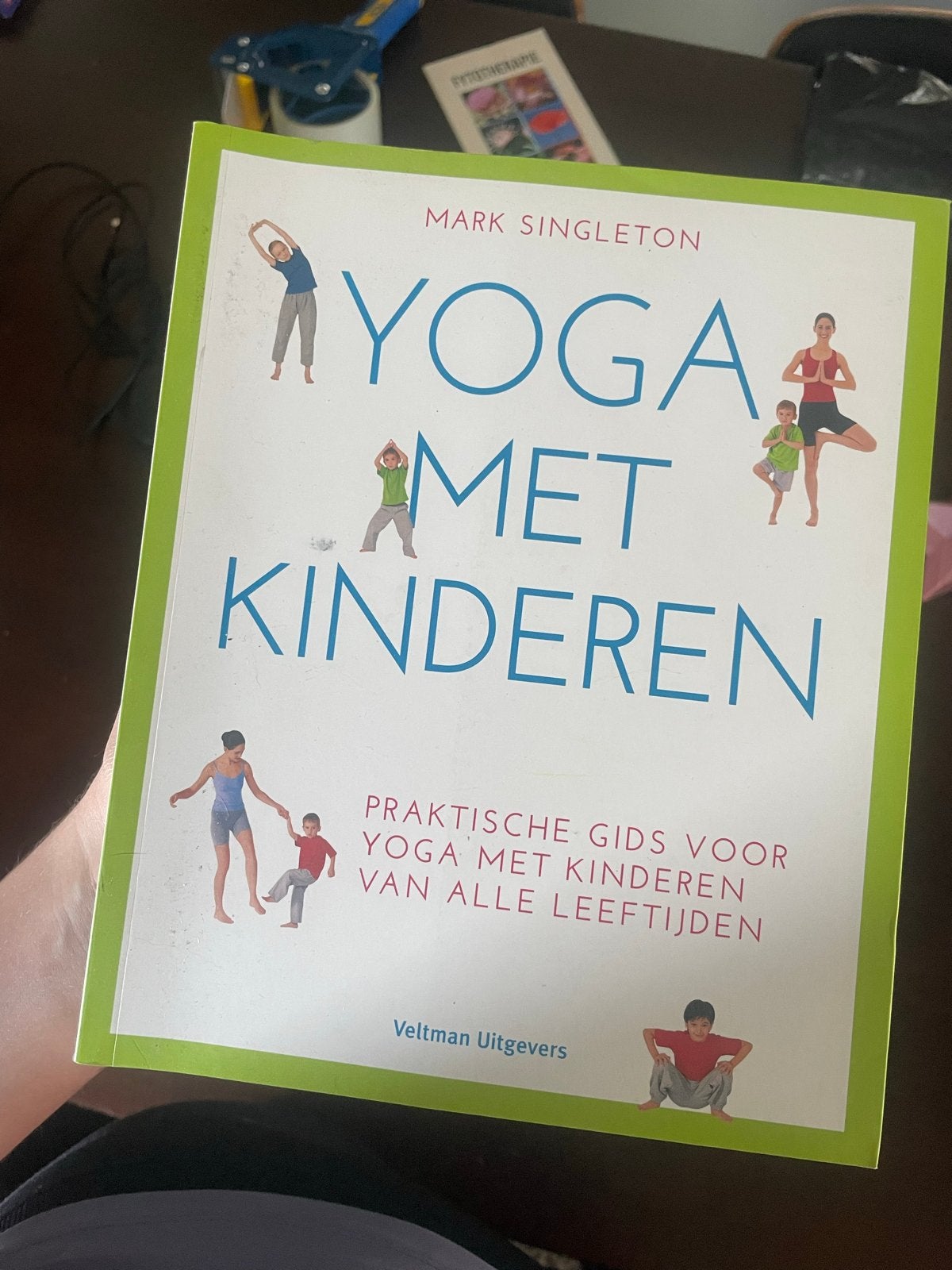 Yoga met Kinderen - Praktische Gids, Ophalen of Verzenden, Zo goed als nieuw, Non-fictie
