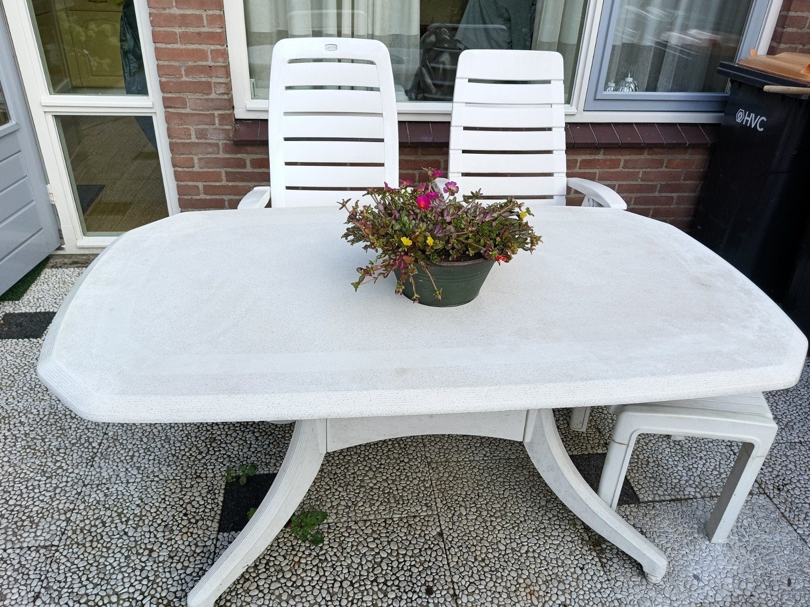 Gratis op te halen tuintafel (stoelen al vergeven), Ophalen, Gebruikt, Rechthoekig, Aluminium