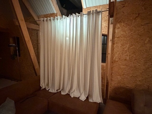 linnen gordijnen, Ophalen of Verzenden, Zo goed als nieuw, Gordijn, 280 cm