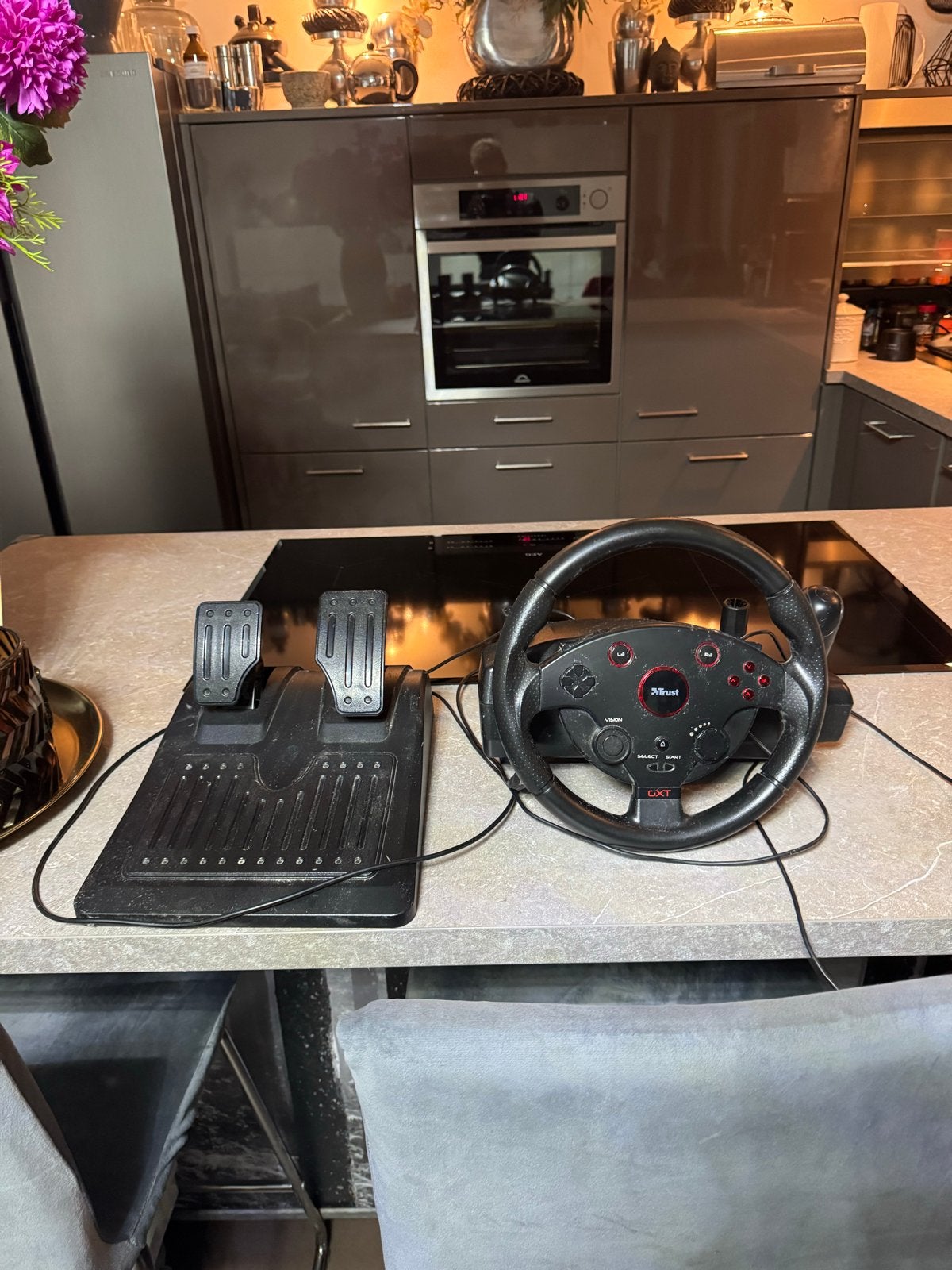 Trust GXT 20293 Racestuur met Pedalen voor PC, Spelcomputers en Games, Ophalen of Verzenden, Overige merken, Gebruikt