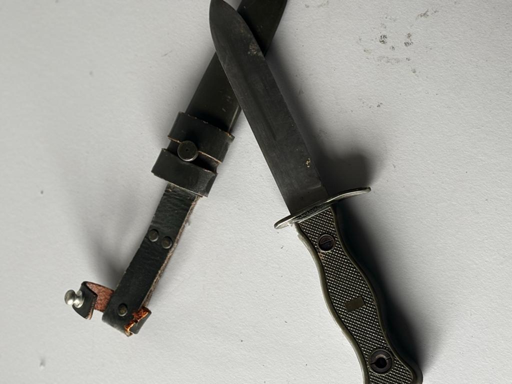 Duits Gevechtsmes met Schede - Militair Verzamelobject, Verzamelen, Militaria | Algemeen, Ophalen of Verzenden, Landmacht, Duitsland