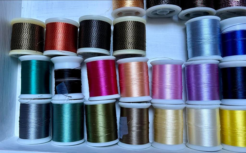 41x Borduurgaren voor borduurmachine- diverse merken, Ophalen of Verzenden, Zo goed als nieuw, Garen of Naald(en)