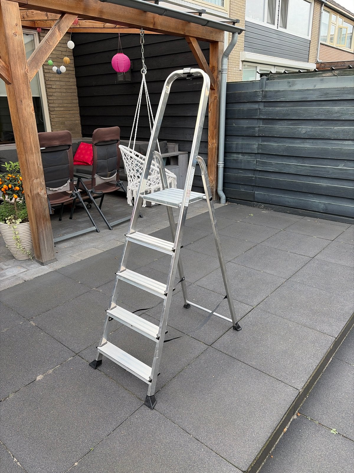 Handson Huishoudtrap - Zo goed als nieuw, Ophalen, Zo goed als nieuw, Trap, Minder dan 2 meter