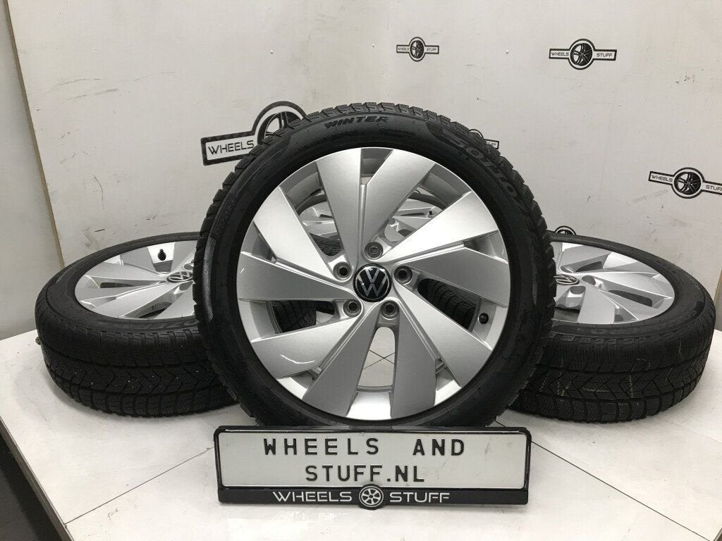 VW GOLF 8 GTI GTE GTD BELMONT 17"inch winterbanden, Auto-onderdelen, Ophalen, Gebruikt, 17 inch, Banden en Velgen