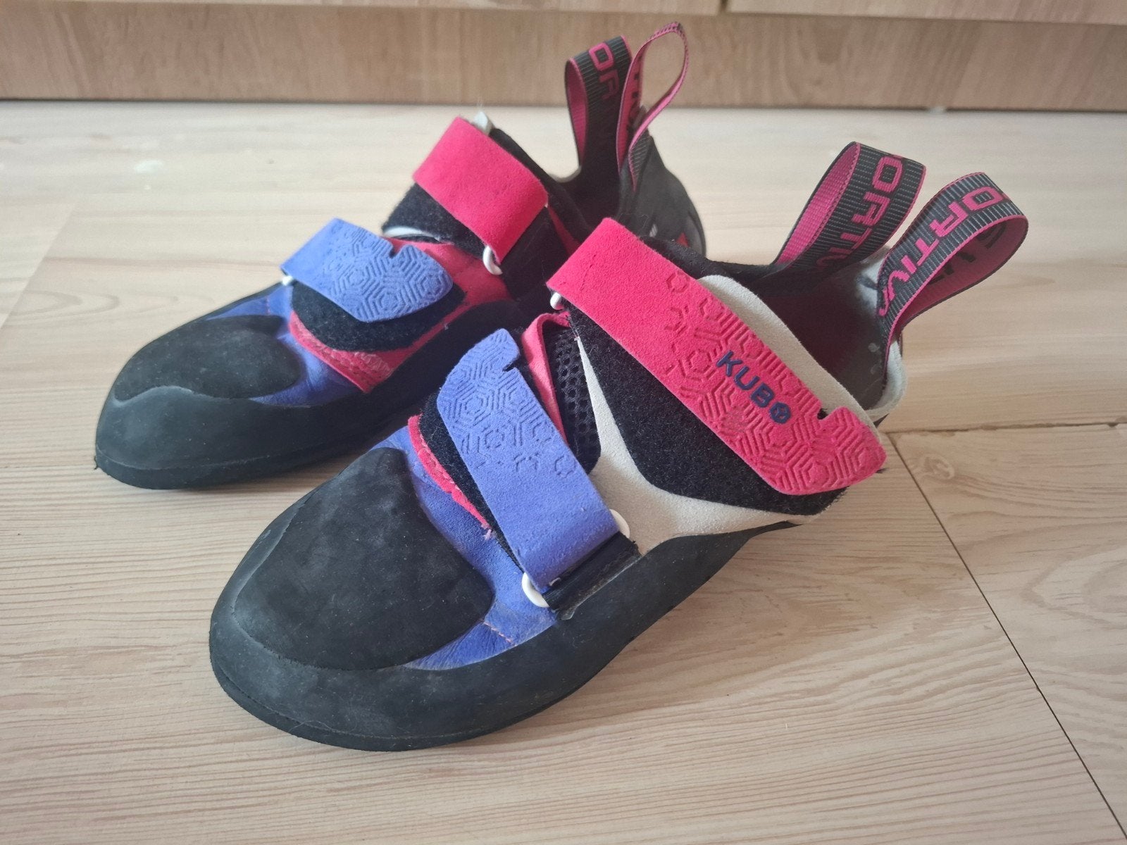 Boulderschoenen La Sportiva Kubo maat 39.5, Sport en Fitness, Ophalen, Klimsportschoenen