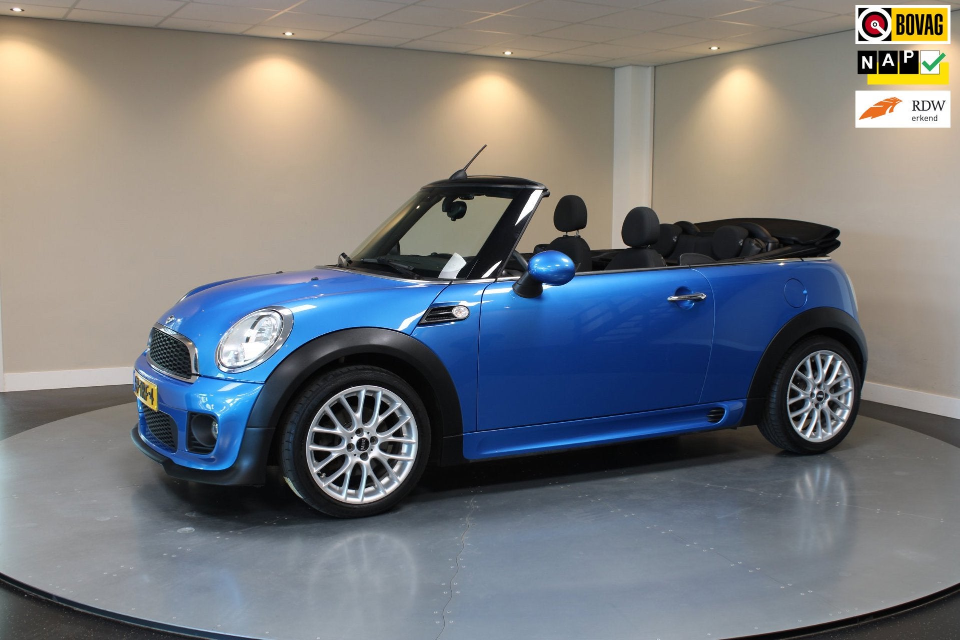 Mini Mini Cabrio 1.6 Cooper *JCW Pack* 2de Eigenaar|Dealer O, Auto's, Automatische klimaatregeling, Gebruikt, 4 cilinders, Cabriolet