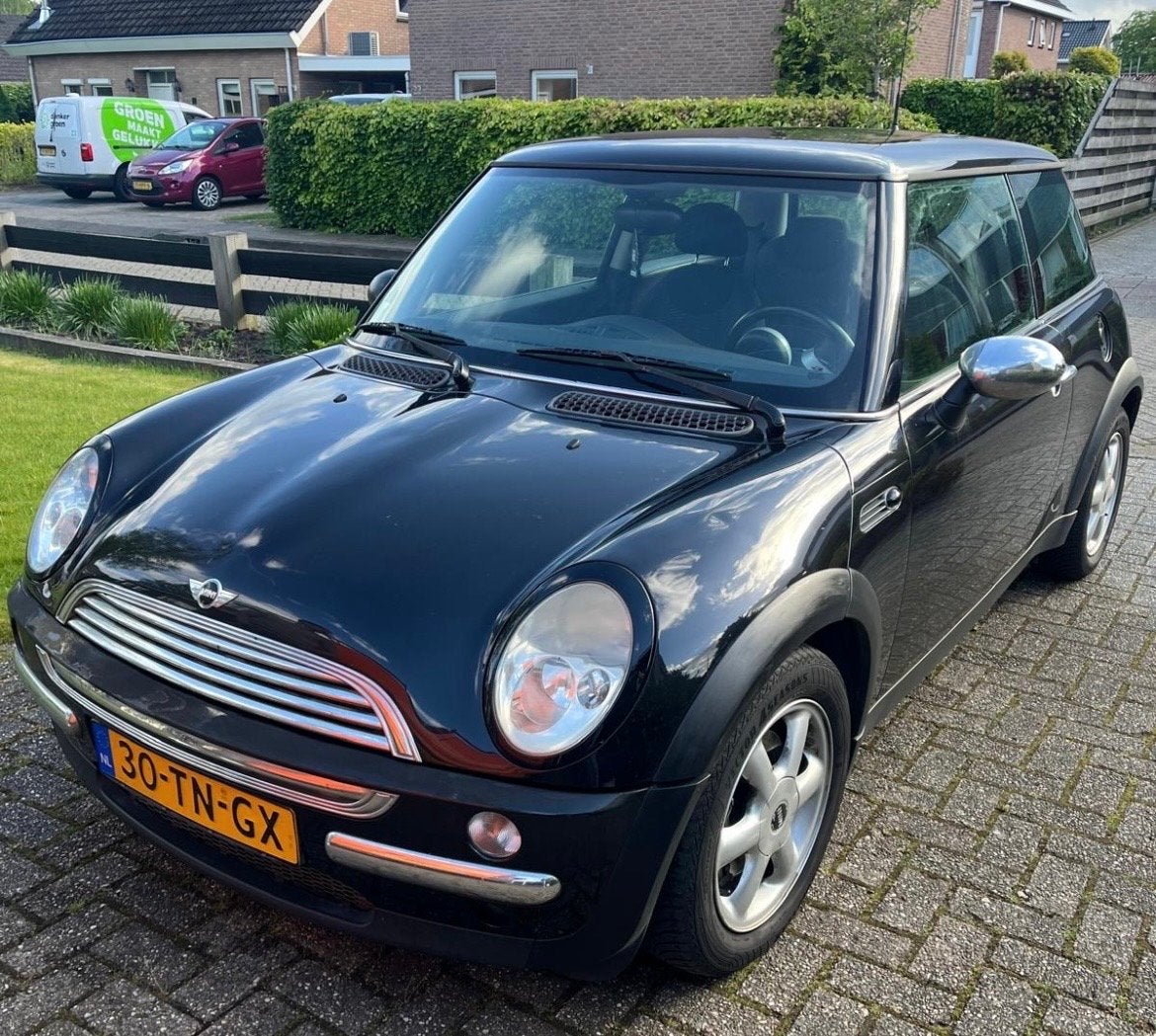 MINI Cooper 2003 Klein, fel & vol pit! Opknapper, Zwart, 4 cilinders, 4 stoelen, Zwart