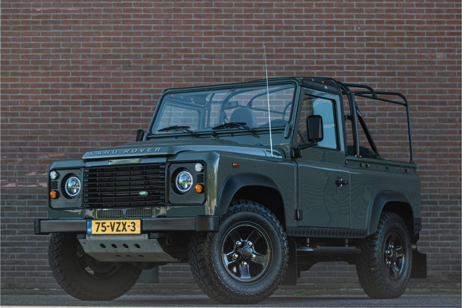 Land Rover Defender 2.4 TD Soft Top 90 E, 78.000km NAP, Orig, Auto's, 4 cilinders, 122 pk, Origineel Nederlands, Bedrijf