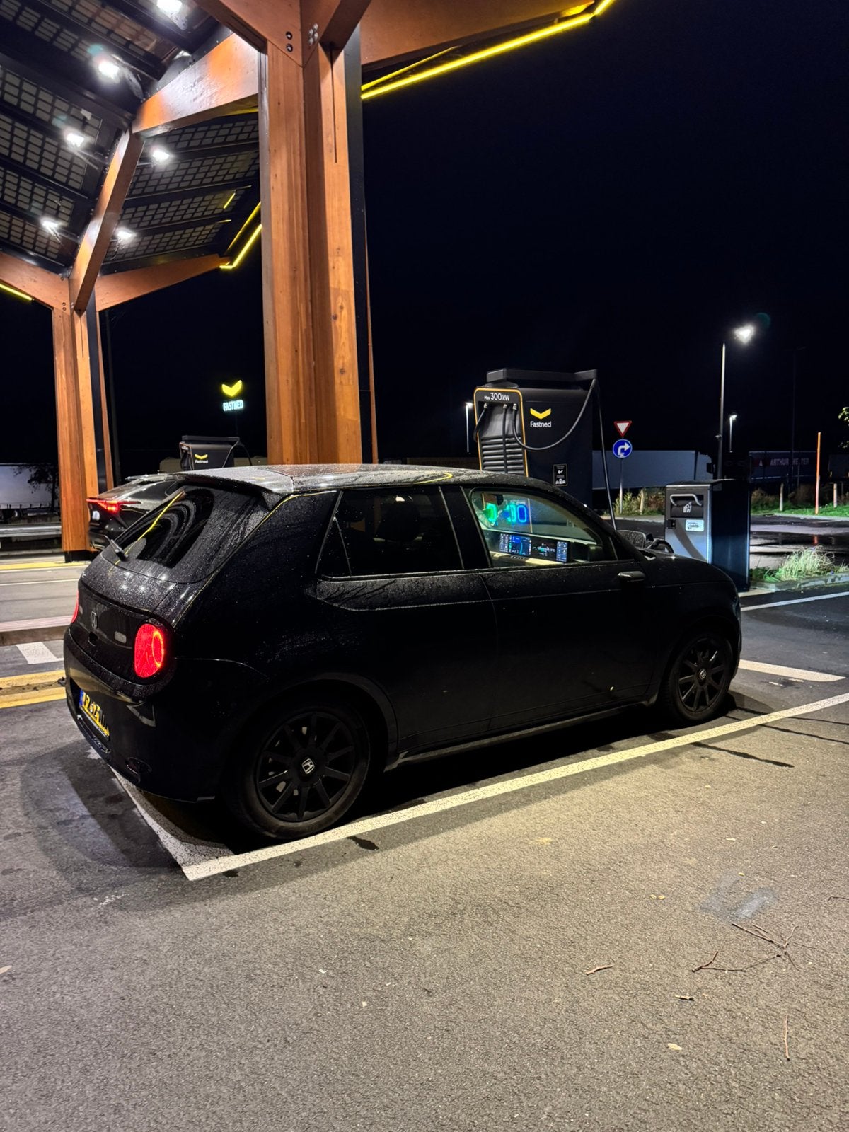 Honda e