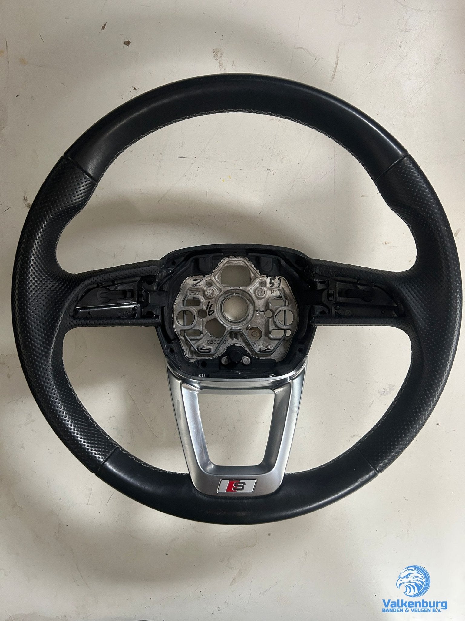 Originele Audi Q3 83A S line leder geperforeerd stuurwiel st