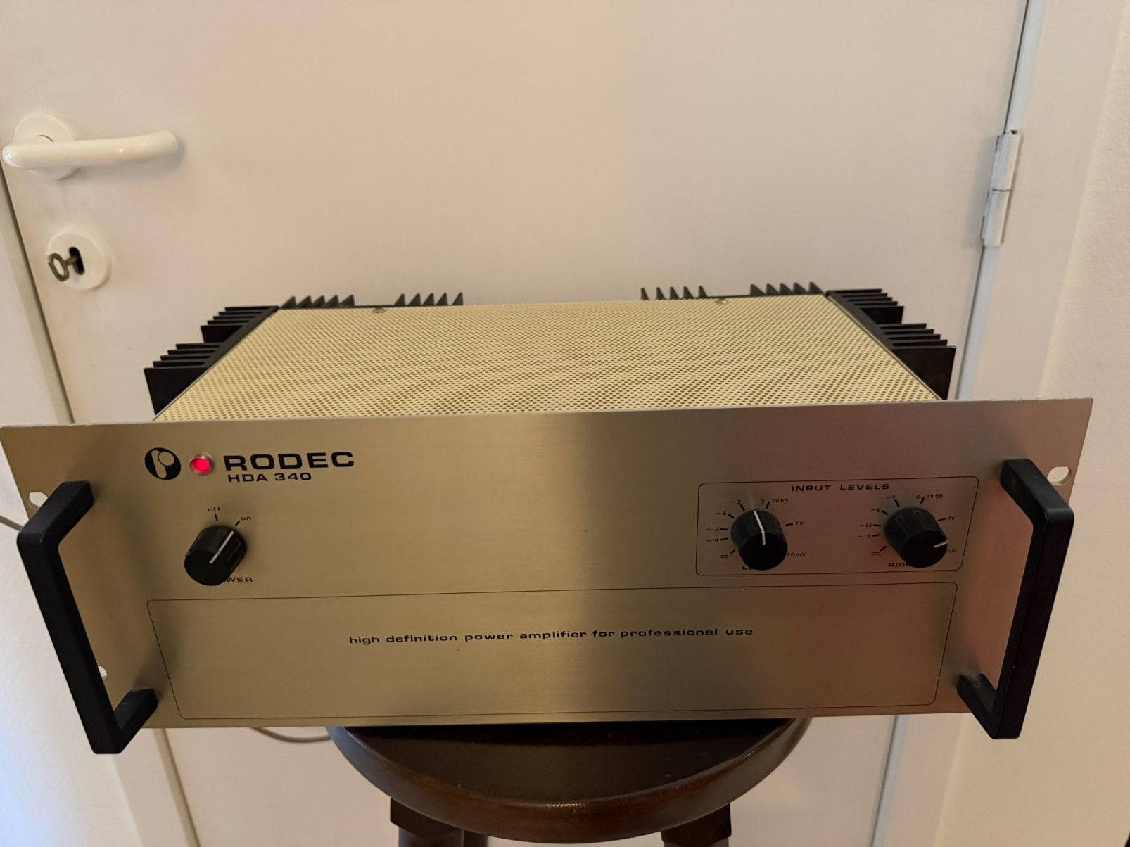 RODEC HDA-340 Legendarische Eindversterker Vintage Pro, Audio, Tv en Foto, Versterkers en Receivers, Ophalen, Zo goed als nieuw
