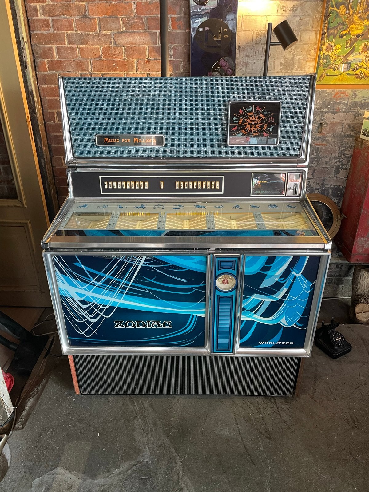 Wurlitzer Zodiac Jukebox - Vintage Muziekautomaat, Gebruikt, Wurlitzer, 1960 tot 1970, Ophalen