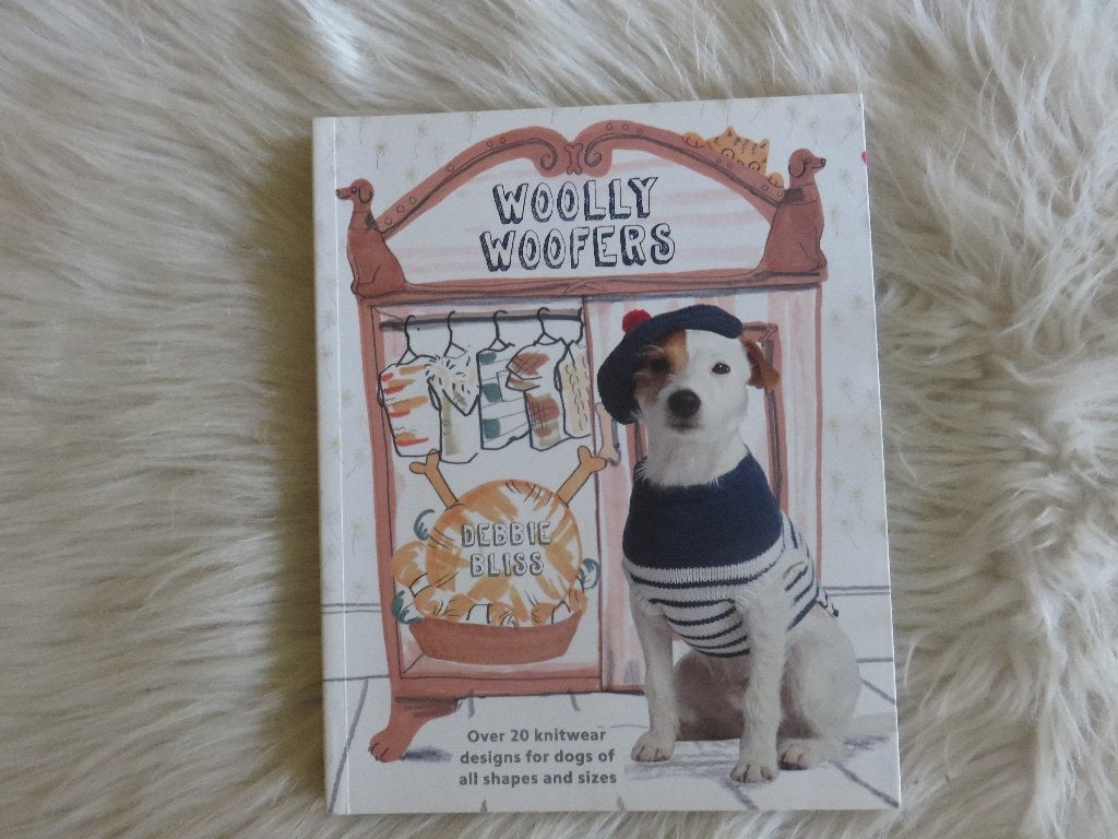 Woolly Woofers (hondentruien en -jasjes breien), Ophalen of Verzenden, Zo goed als nieuw, Breien en Haken