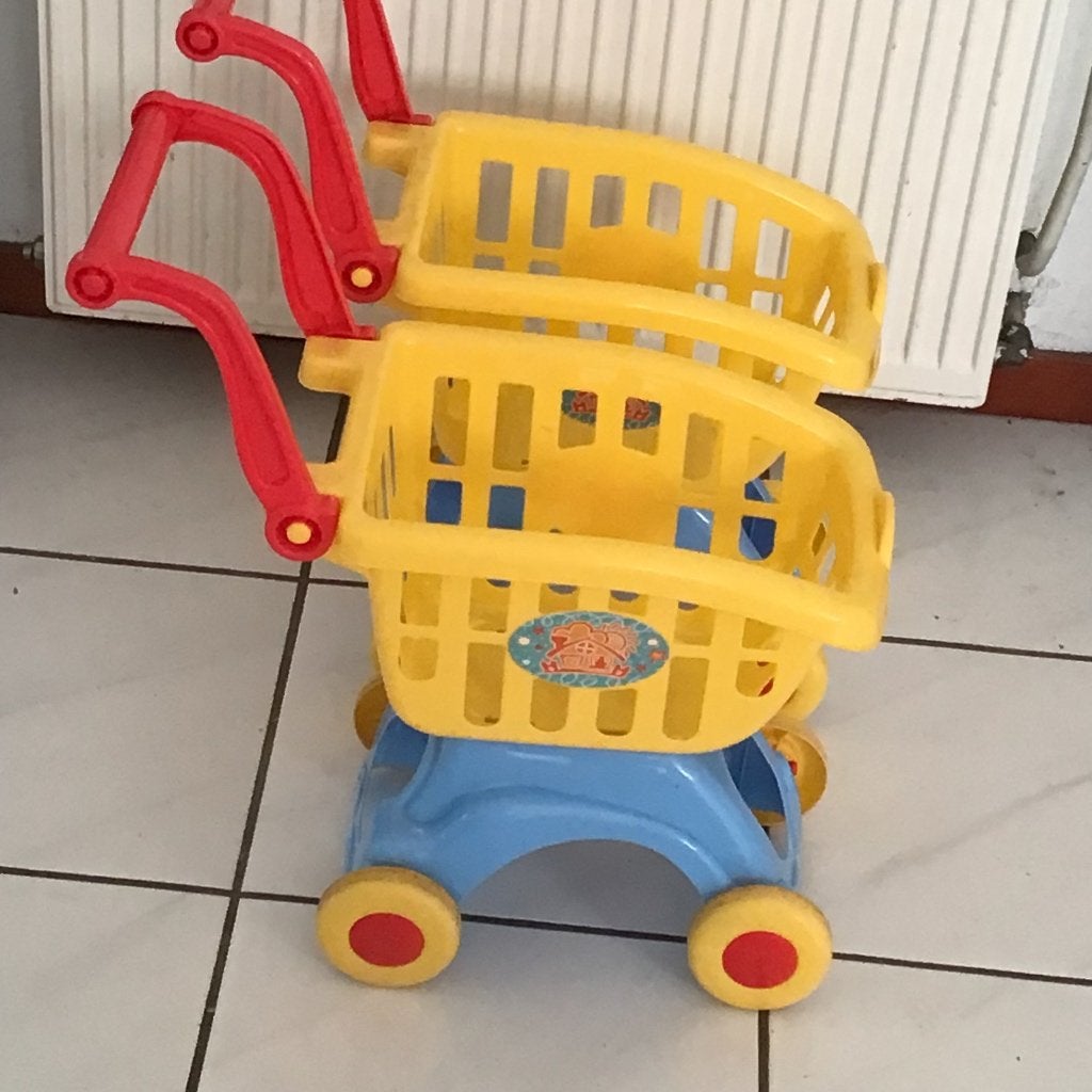 2  kleine speelgoed winkelkarren, winkelwagen, boodschappen, Ophalen, Zo goed als nieuw
