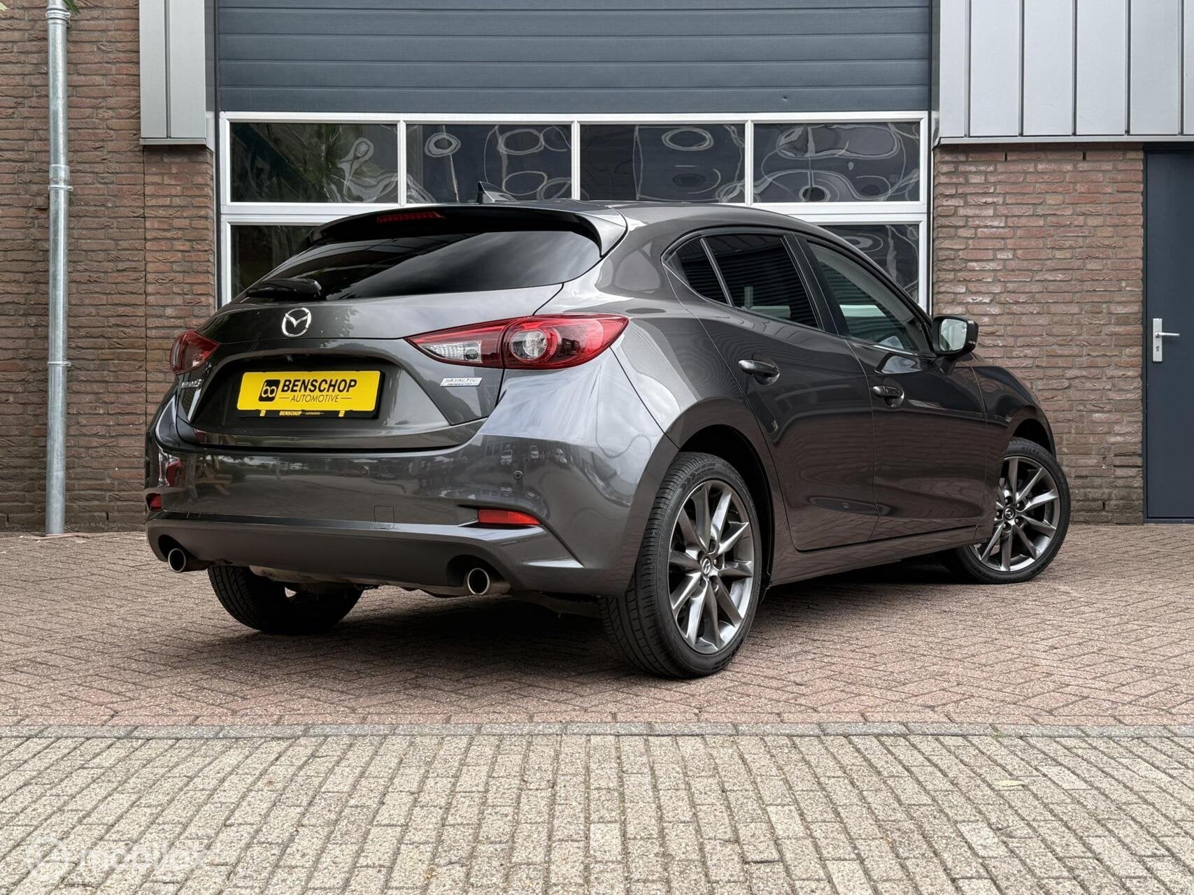 Mazda 3 2.0 SkyActiv-G 120 GT-M Line HUD Navi Camera Stoelv, Voorwielaandrijving, 1998 cc, Stof, Zwart