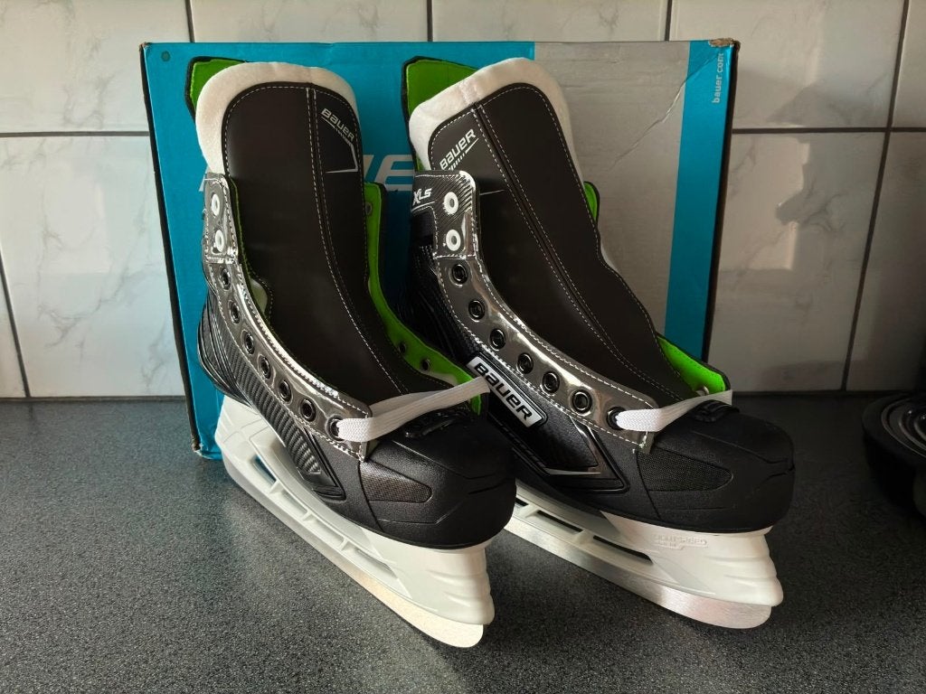 Bauer XLS IJshockey Schaatsen Maat 8 (EU Maat 43) NIEUW, Sport en Fitness, Ophalen of Verzenden, Nieuw, Schaatsen