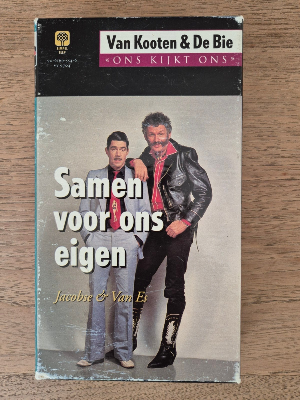 Van Kooten & De Bie - Ons Kijkt Ons VHS, Ophalen, Gebruikt, Alle leeftijden, Nederlands