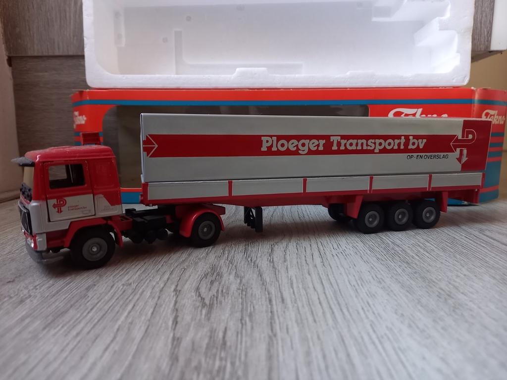 Ploeger harderwijk volvo tekno, Hobby en Vrije tijd, Modelauto's | 1:50, Ophalen of Verzenden, Bus of Vrachtwagen, Tekno