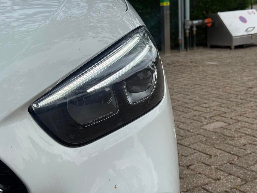 Mercedes-Benz B 250 E AMG Night | Pano | Sfeer | Burmester, Auto's, Automaat, Gebruikt, Euro 6, Wit