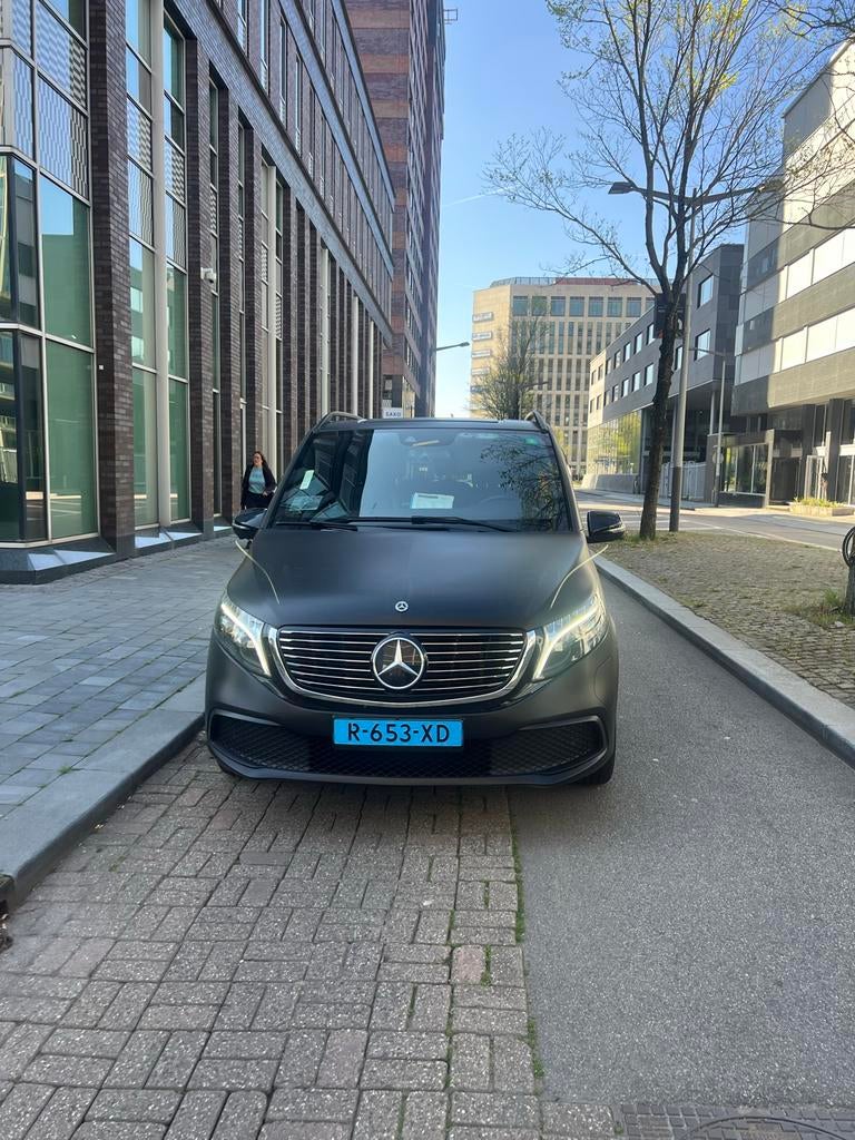 Taxi klaar Mercedes-Benz EQV 300 L2 204pk 2021 Grijs, Auto's, Zwart, 95 pk, 2535 kg, 7 stoelen