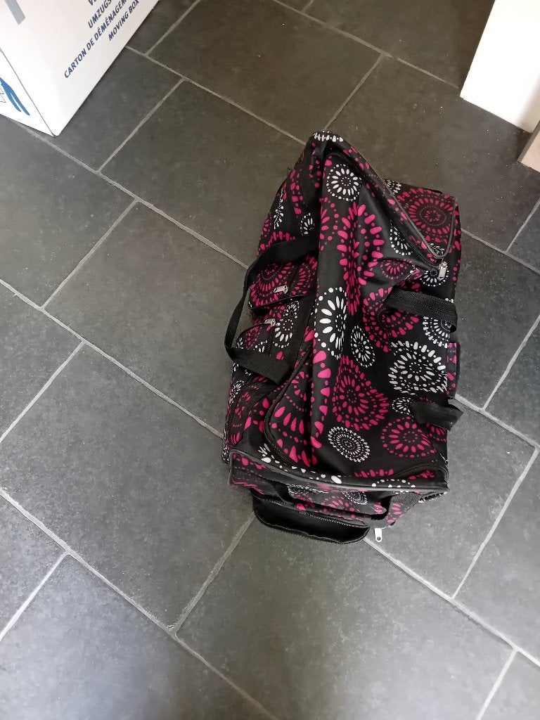 Grote weekend tas, Ophalen, 40 tot 60 cm, Wieltjes, 20 tot 30 cm