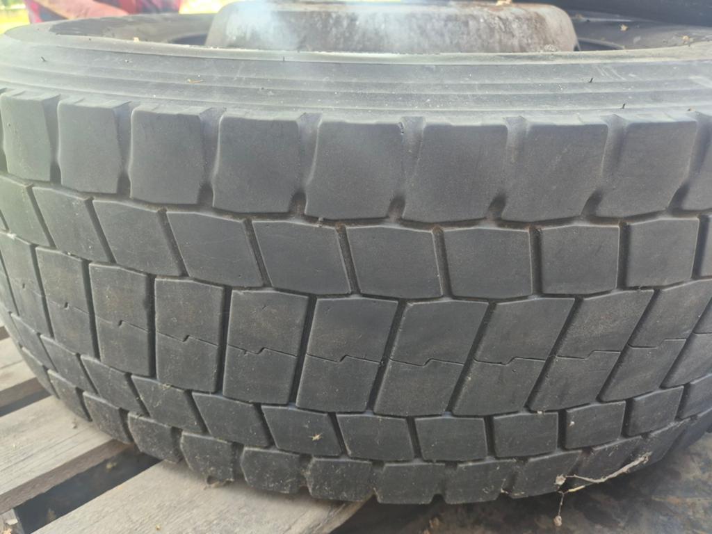 Bridgestone truck band 295/80 r22.5, Ophalen of Verzenden