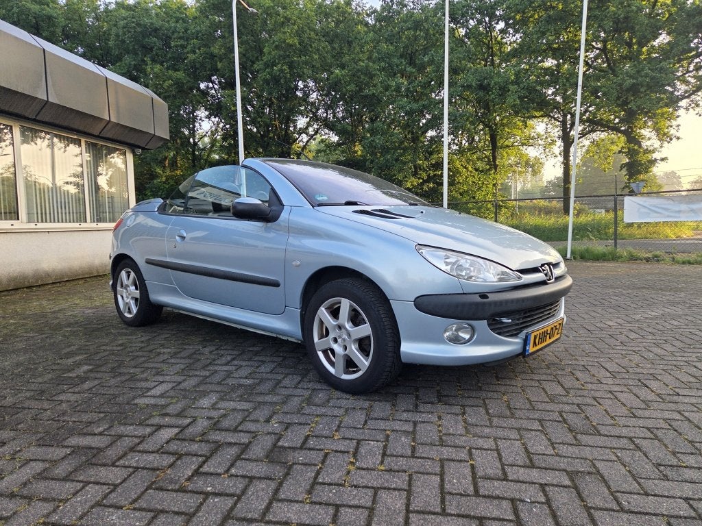 Peugeot 206 CC 2.0-16V (bj 2001), foto 5