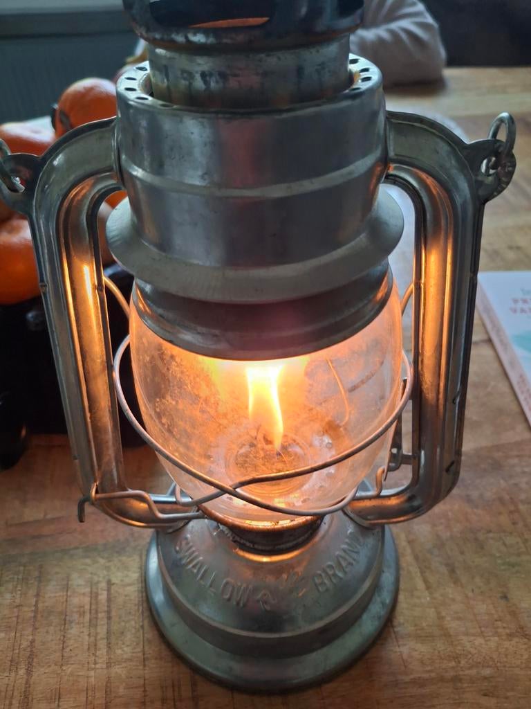Vintage Swallow Brand olielamp - werkend, Ophalen of Verzenden