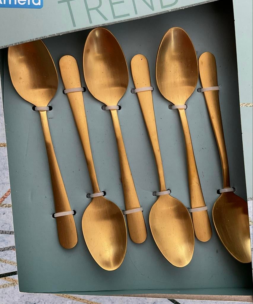 Set van 6 goudkleurige koffie/theelepels - Nieuwstaat, Ophalen of Verzenden, Zo goed als nieuw, Rvs of Chroom