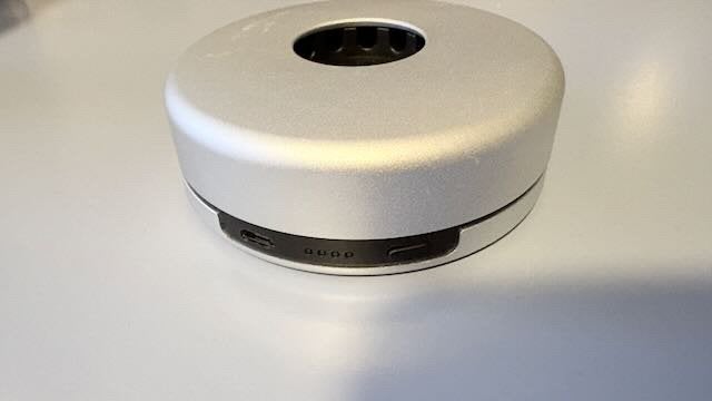 Nomad Pod for Apple Watch – Stijlvolle Oplader/ Powerbank, Ophalen, Gebruikt, Zilver, IOS