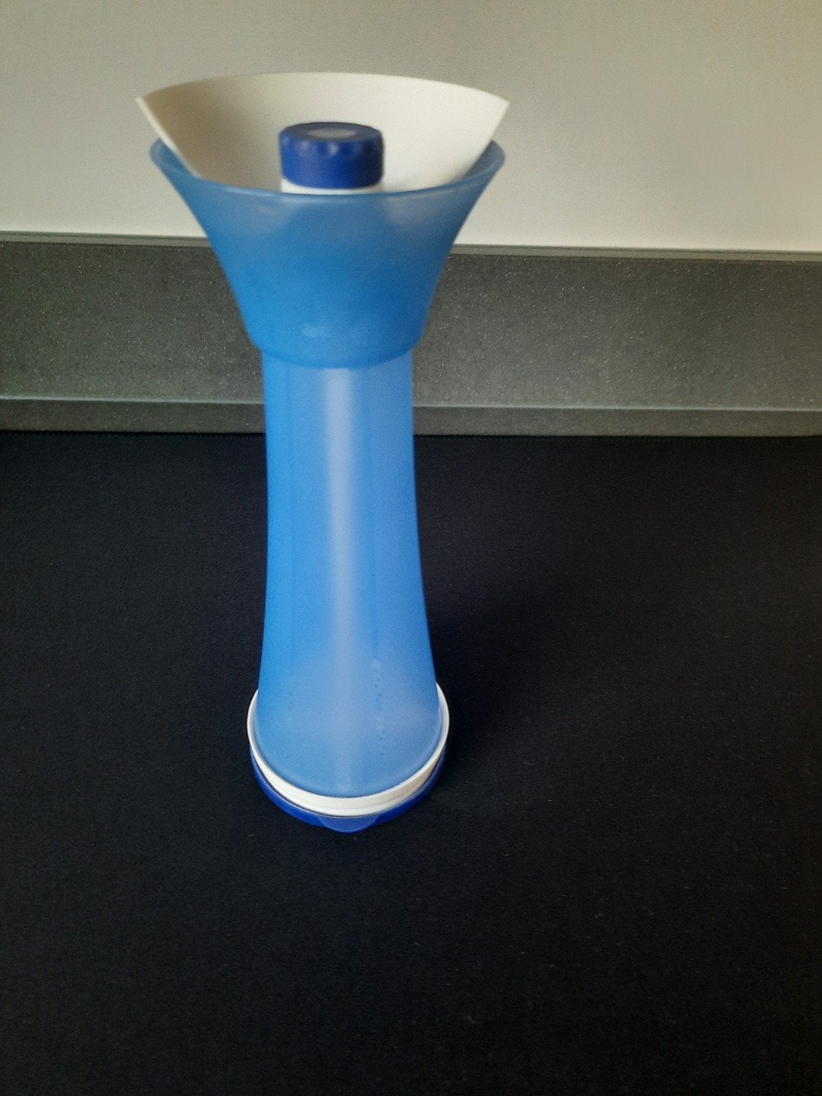 Tupperware poedersuiker strooier, Ophalen of Verzenden, Zo goed als nieuw, Blauw, Overige typen