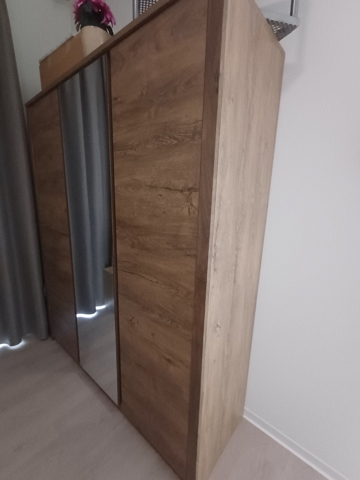 In Sittard slaapkamer kast gratis, Ophalen, Zo goed als nieuw, 25 tot 50 cm, Minder dan 100 cm