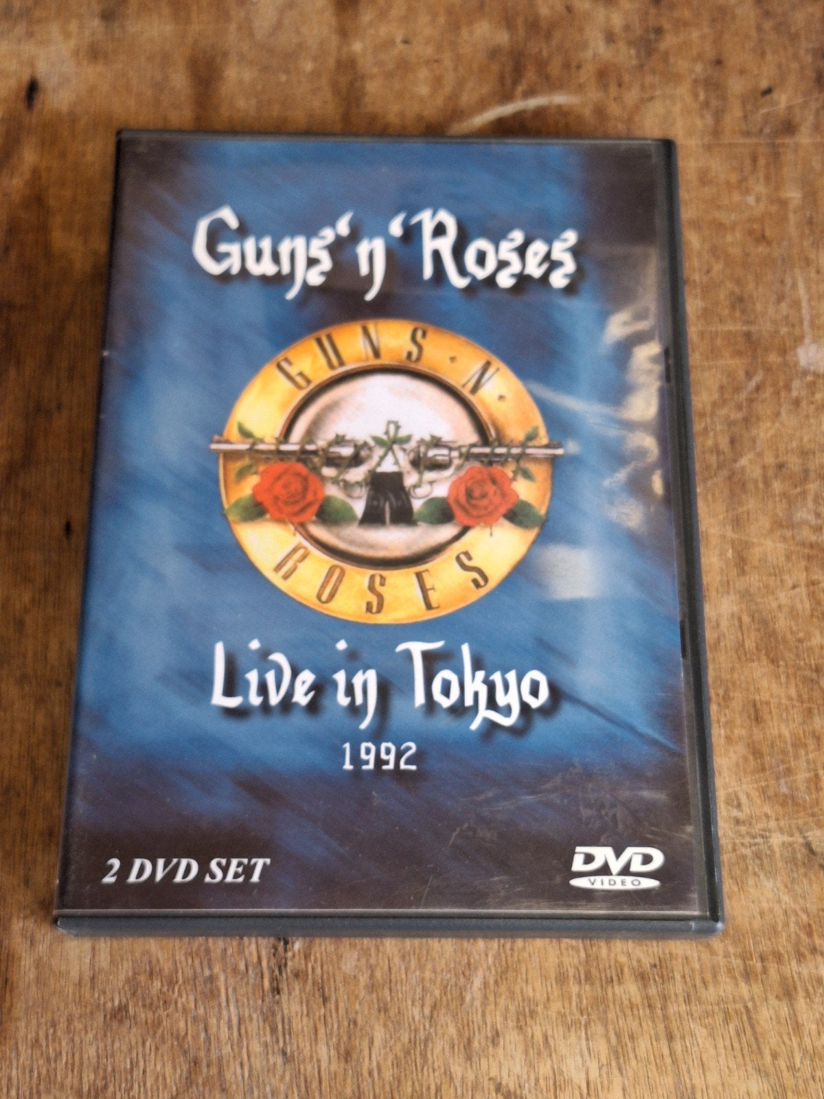 Guns N' Roses - Live in Tokyo 1992 (2 DVD Set), Ophalen of Verzenden, Concert, Vanaf 12 jaar, Inclusief doosje
