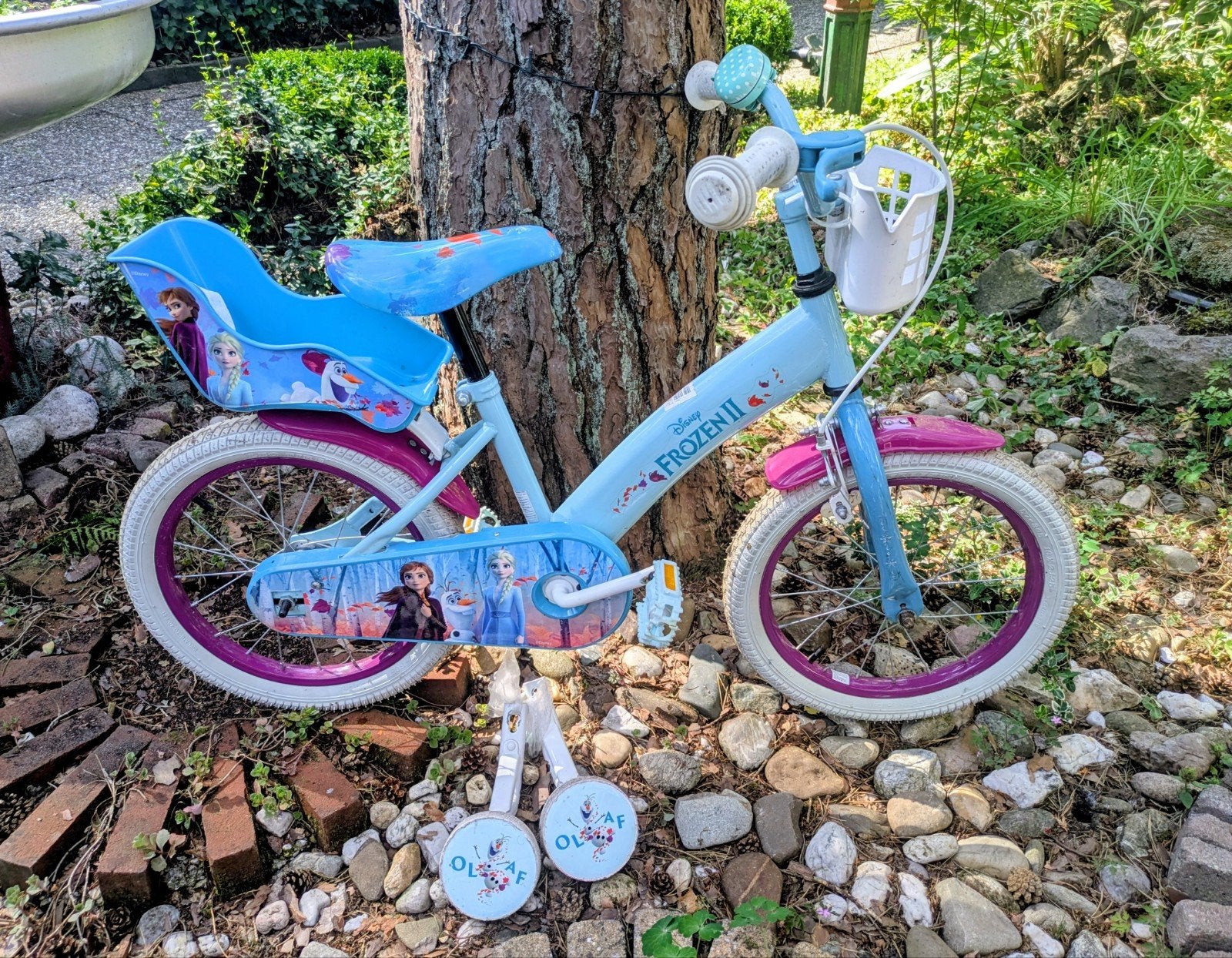 Frozen Kinderfiets met zijwieltjes en mandje, Ophalen, Zijwieltjes, Gebruikt, Velgrem