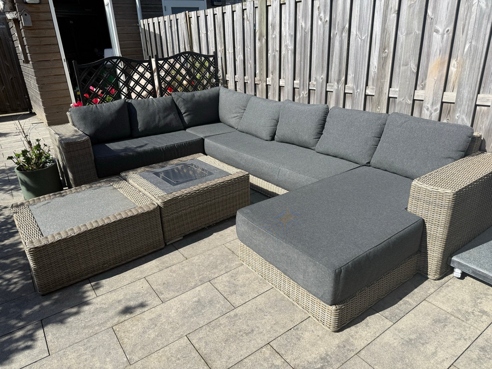 Wicker Loungeset met Vuurtafel, Tuin en Terras, Ophalen, Meer dan 8 zitplaatsen, Zo goed als nieuw, Loungeset