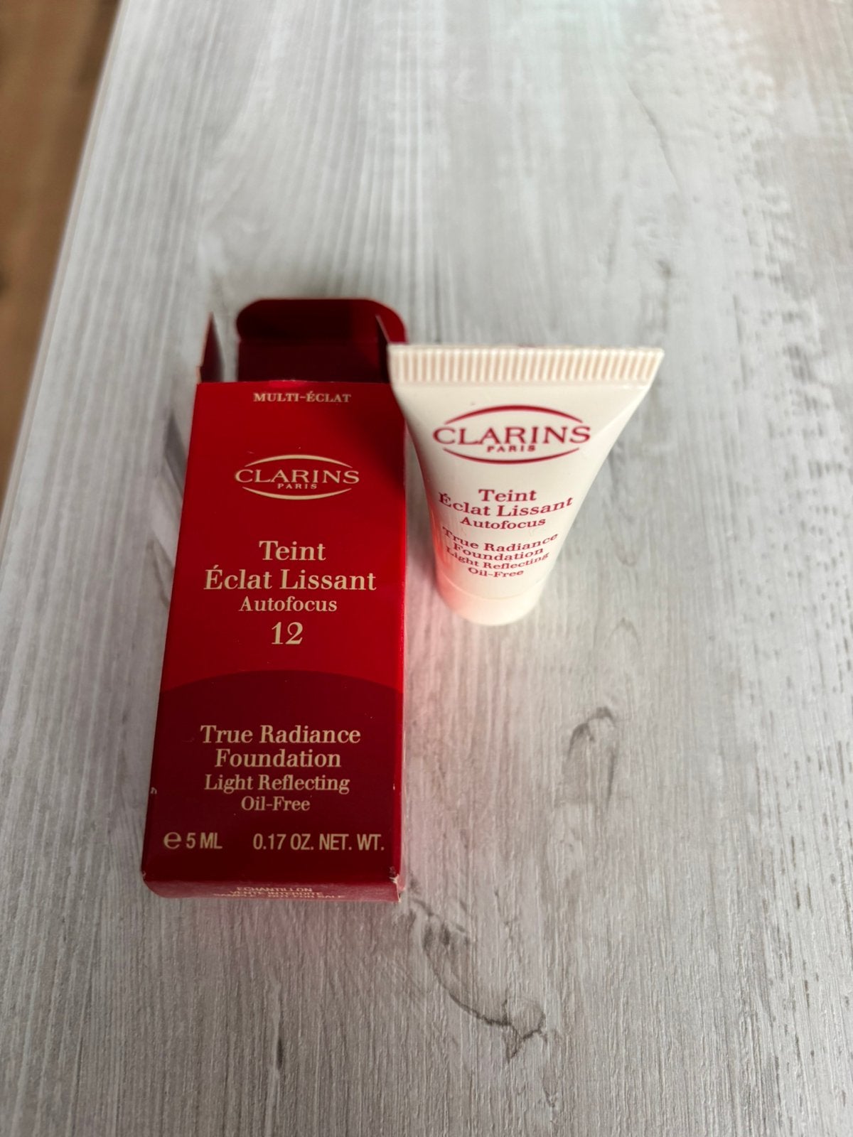 Clarins Teint Éclat Lissant Autofocus Foundation 12, Overige kleuren, Gehele gezicht, Nieuw, Ophalen of Verzenden