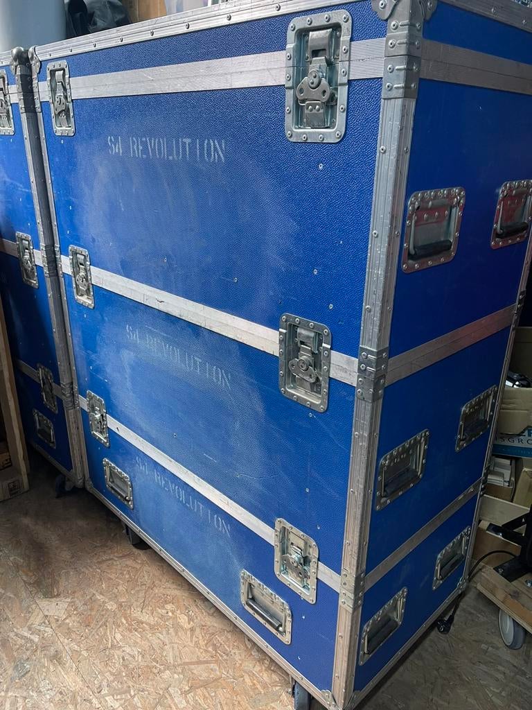 FLIGHTCASES.  S4 REVOLUTION Profiel Spots 3 Delig + Wheels, Ophalen, Gebruikt, Overige instrumenten, Flightcase