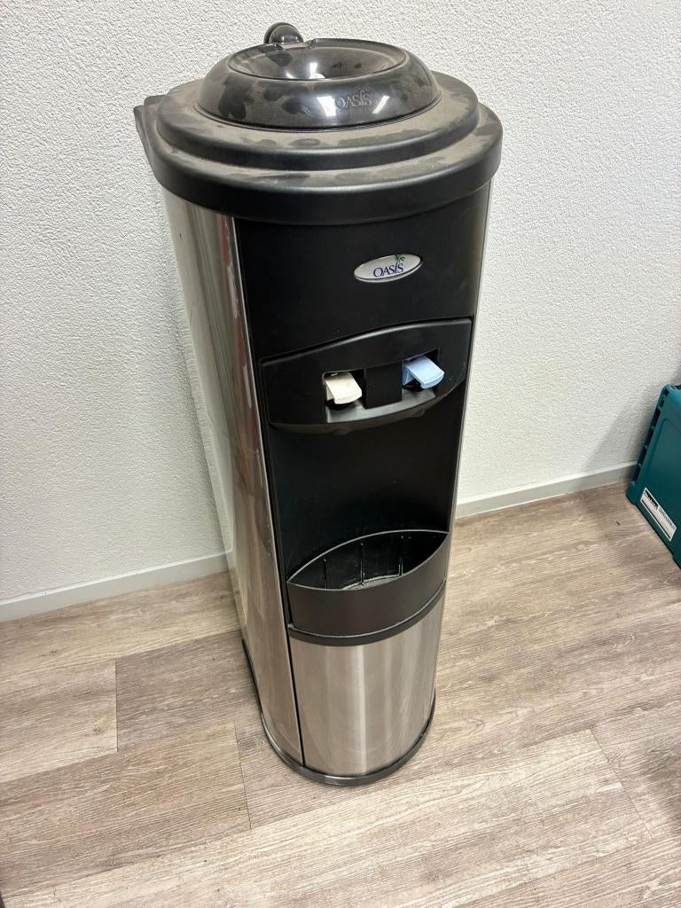 Oasis waterkoeler / Waterdispenser / Fleswaterkoeler B1RRKY, Ophalen, Gebruikt, Einsteinstraat 5, 3281 NJ in Numansdorp, Office Deals B.V.