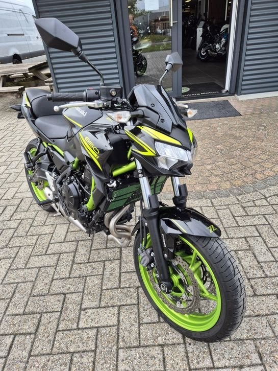 KAWASAKI Z650 (bj 2021), Motoren, 2 cilinders, 649 cc, Bedrijf, Onbekend