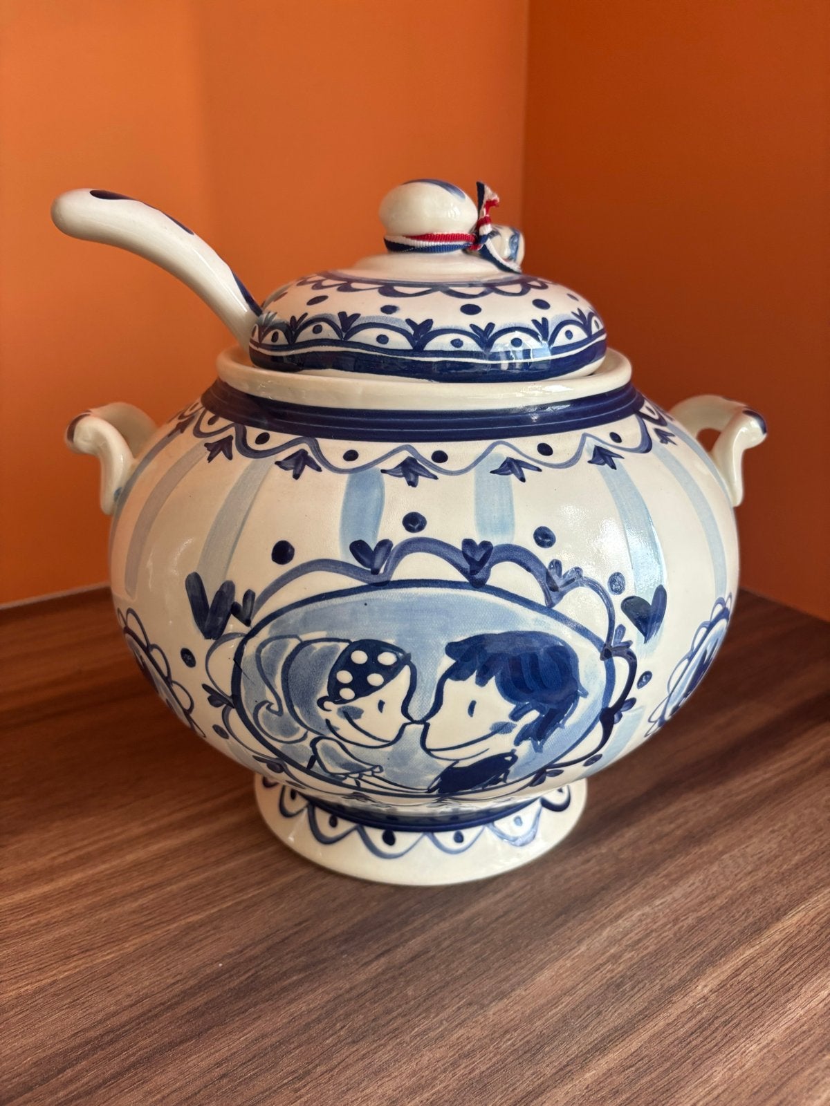 Blond Amsterdam Soepterrine met lepel - Delfts Blond, Ophalen of Verzenden, Zo goed als nieuw, Aardewerk, Overige typen