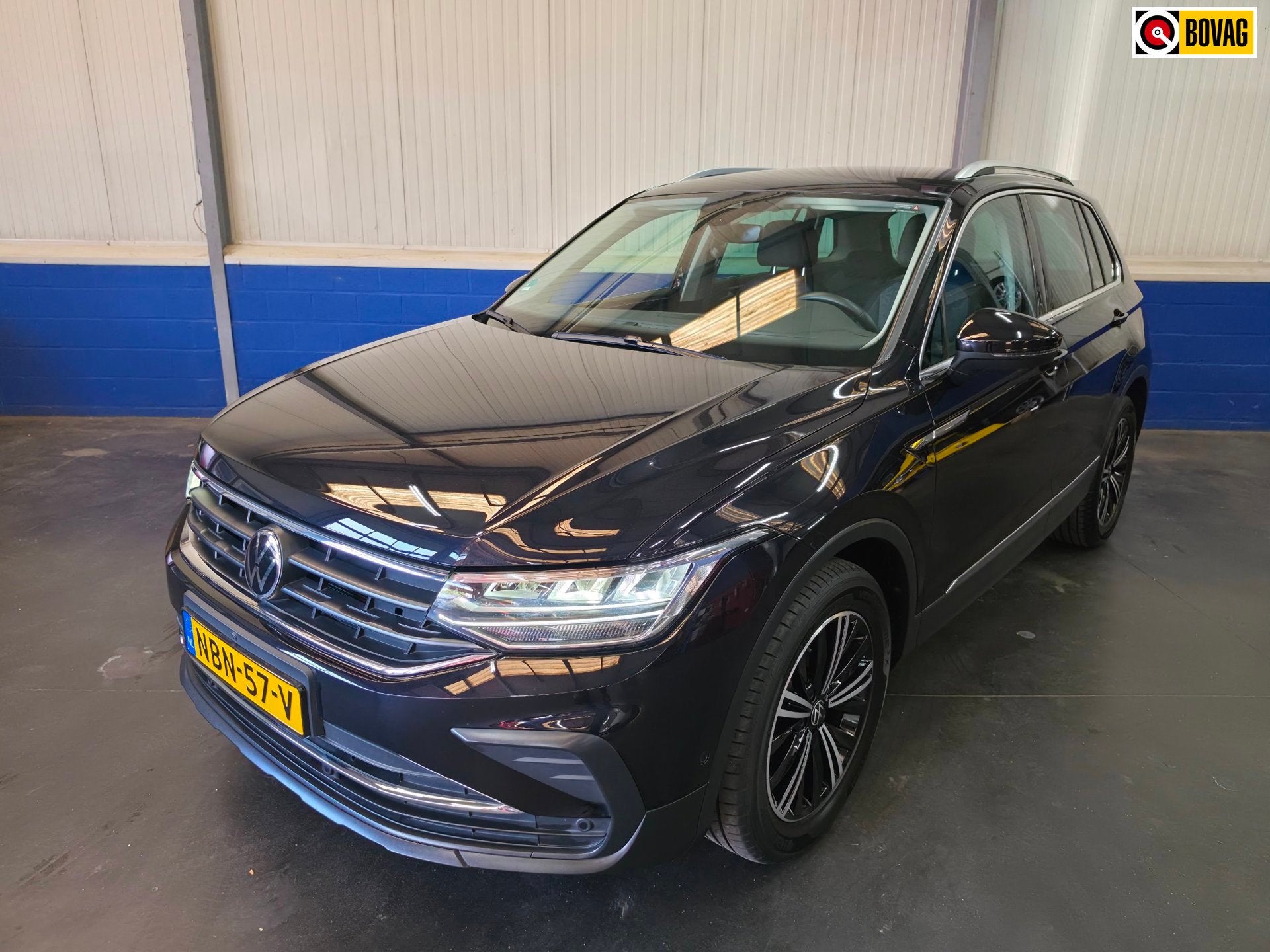 Volkswagen TIGUAN 1.5 TSI Elegance Automaat, Auto's, 12 maanden, Euro 6, 4 cilinders, Bedrijf