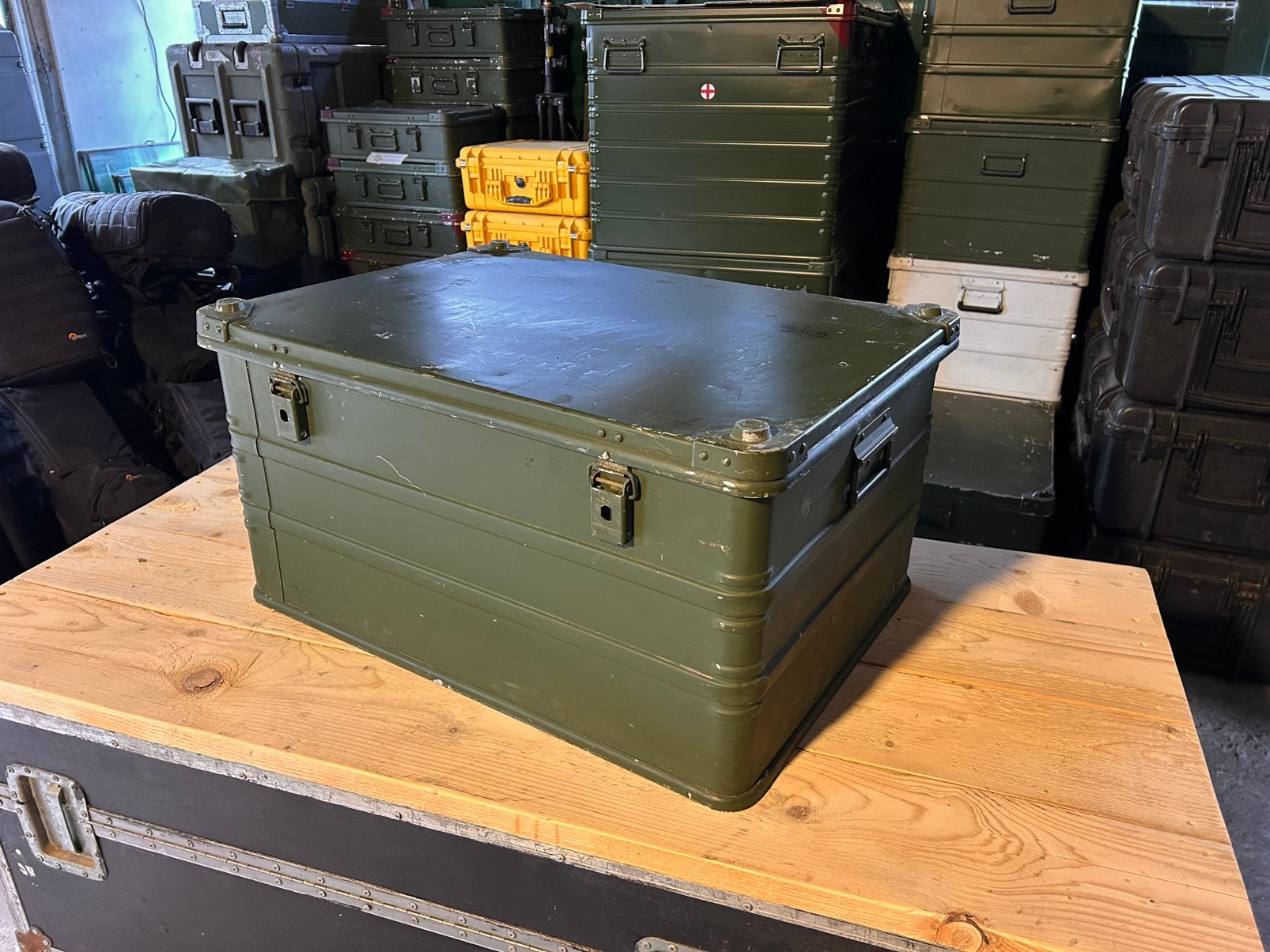 Zarges defensie koffer, 78x58x40, incl thuisbezorgd!, Gebruikt, 50 tot 100 cm, Ophalen of Verzenden, Metaal