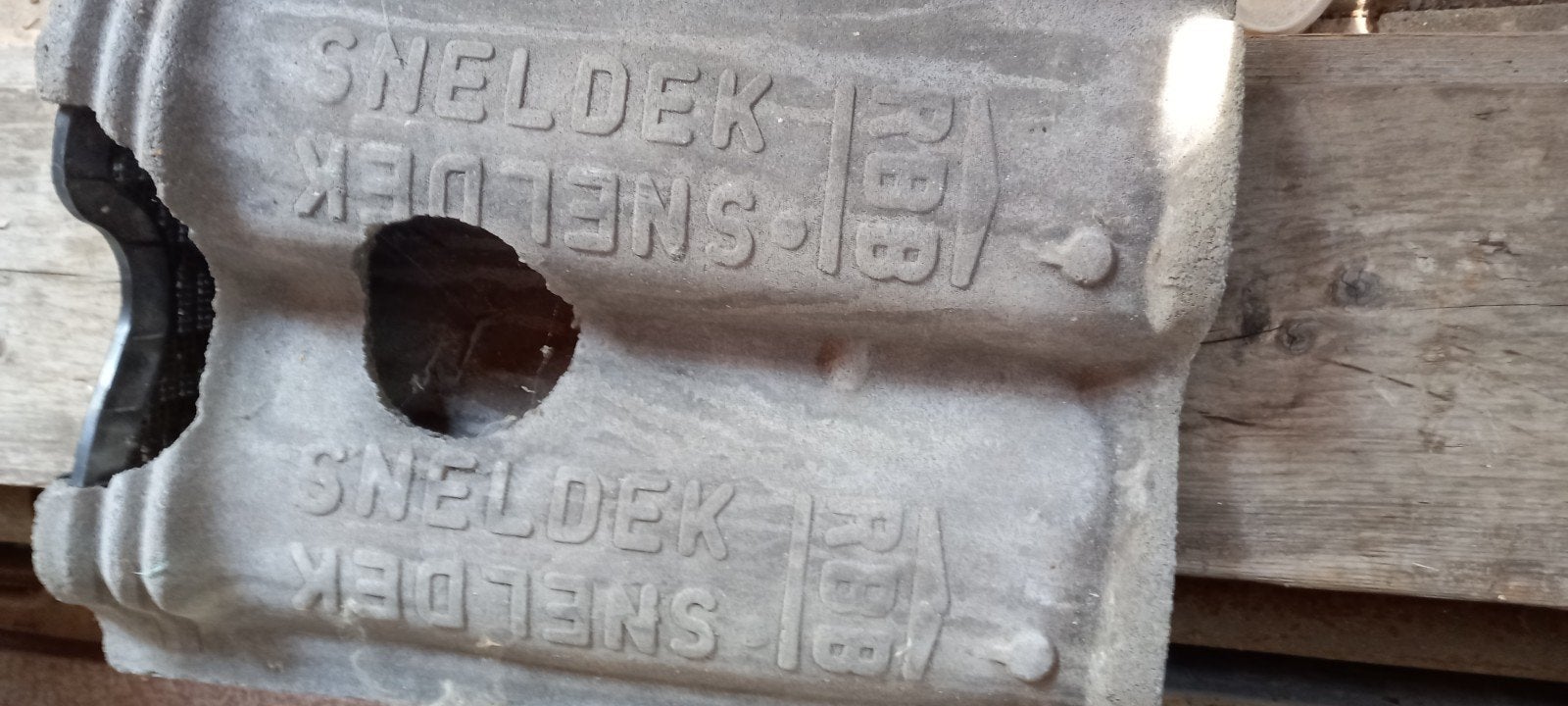 Snelle Dakpan met Ventilatie - nieuw, 2 stuks, Doe-het-zelf en Verbouw, Ophalen, Steen of Klei, Nieuw, Minder dan 5 m²