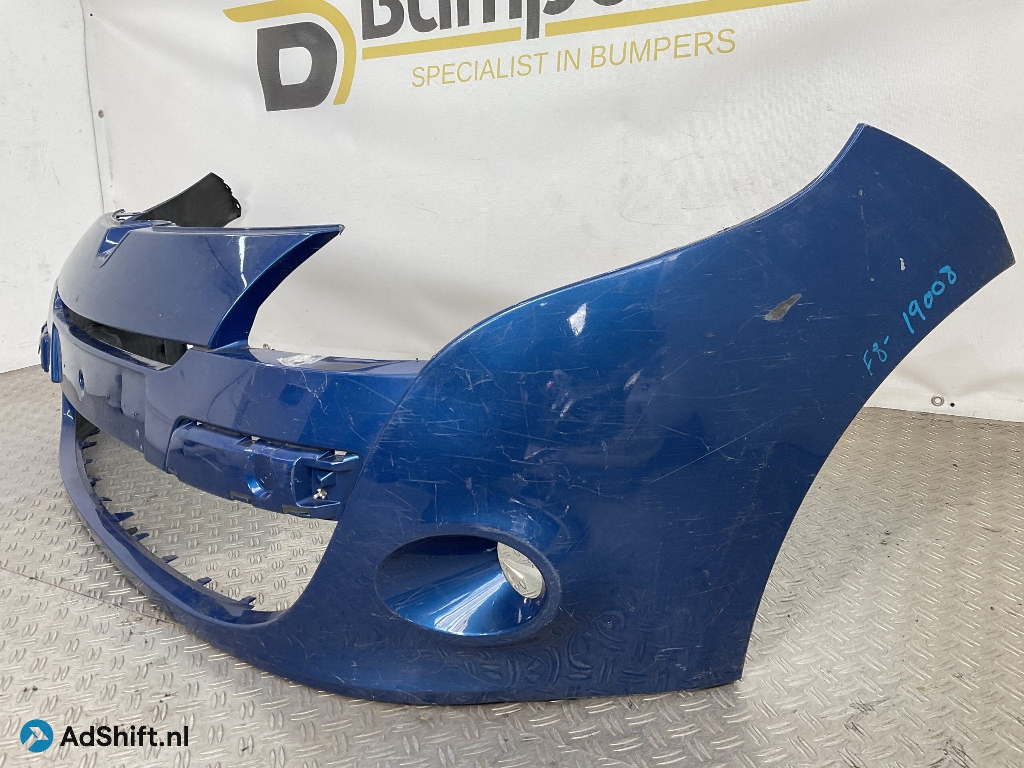 Bumper Renault Megane 3 III 08-13 620220004R Voorbumper F8-1, Bumper