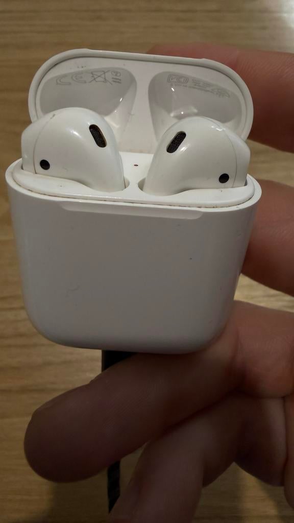 Airpods - Rechter oortje defect (voor onderdelen/reparatie), Ophalen, Zo goed als nieuw