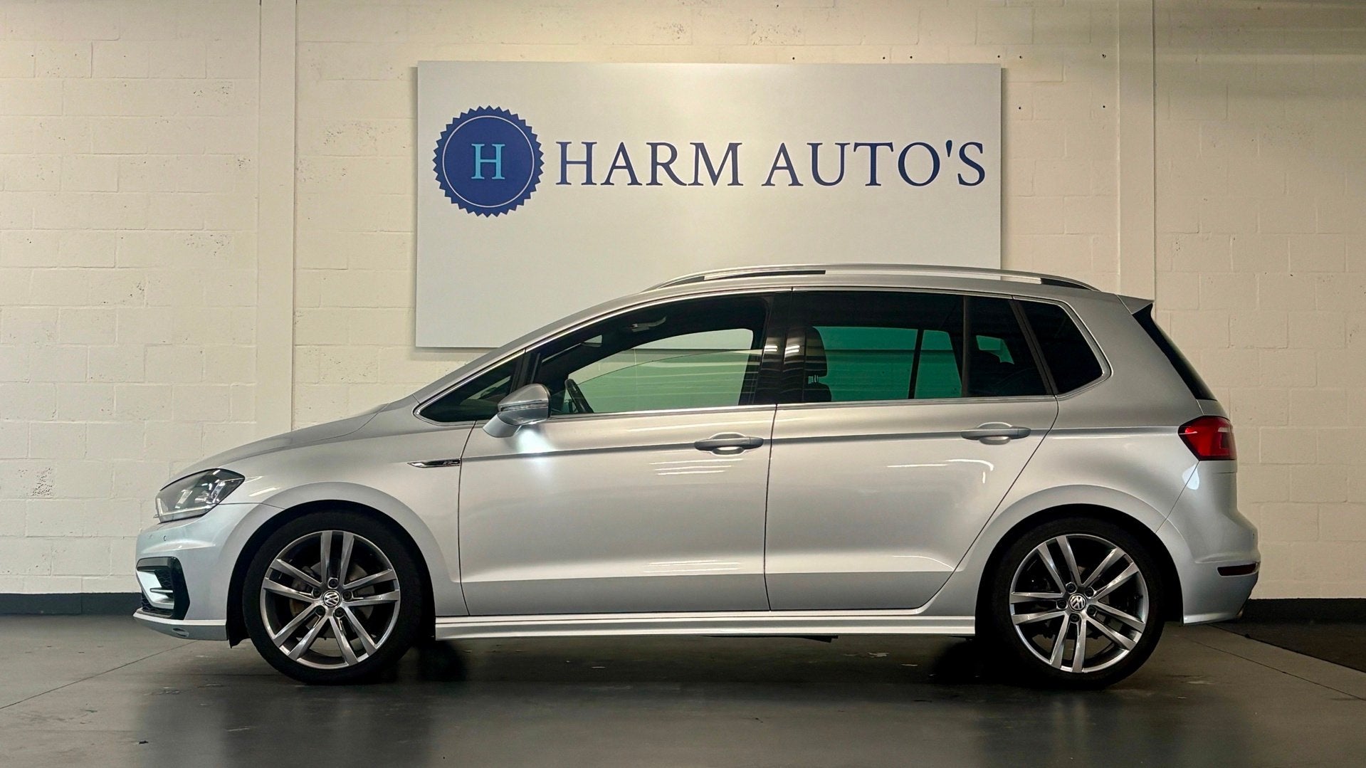 Volkswagen Golf Sportsvan 1.4 TSI R Line 150pk DSG Pano / Na, Dealer onderhouden, Gebruikt, Zwart, 150 pk