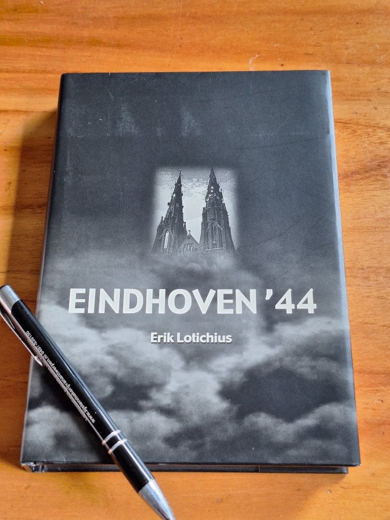 Lotichius Eindhoven '44 hardcover, Boeken, Oorlog en Militair, Zo goed als nieuw, Overige onderwerpen, Tweede Wereldoorlog, Ophalen of Verzenden