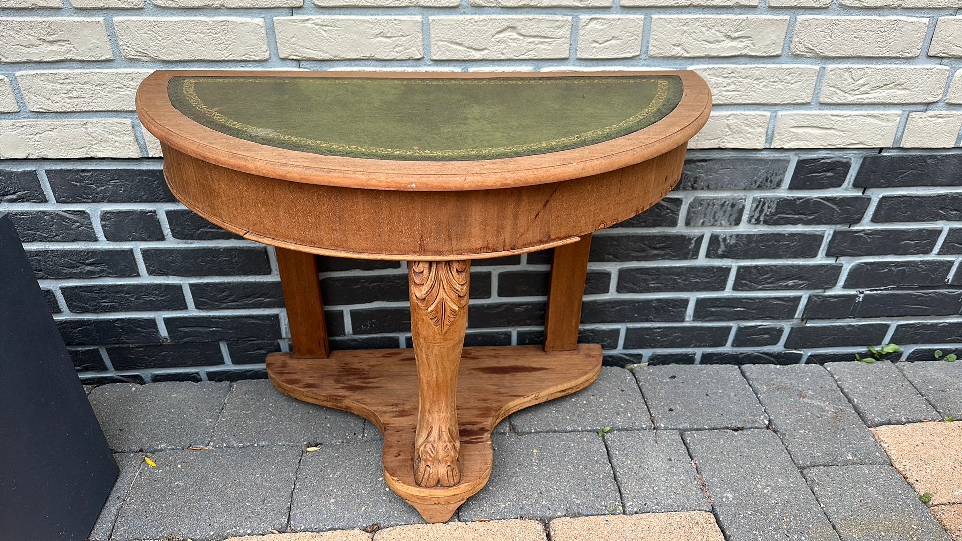 Antieke halfronde sidetable, Ophalen