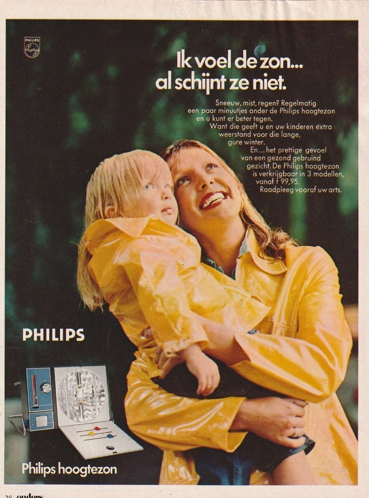 Retro reclame 1975 Philips hoogtezon jongetje regenjasje, Verzenden, Overige typen